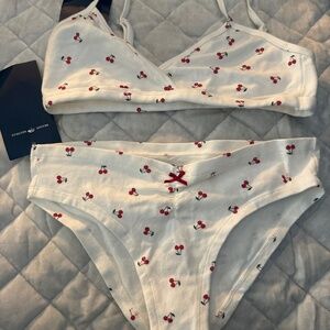 Brandy Melville cherry set